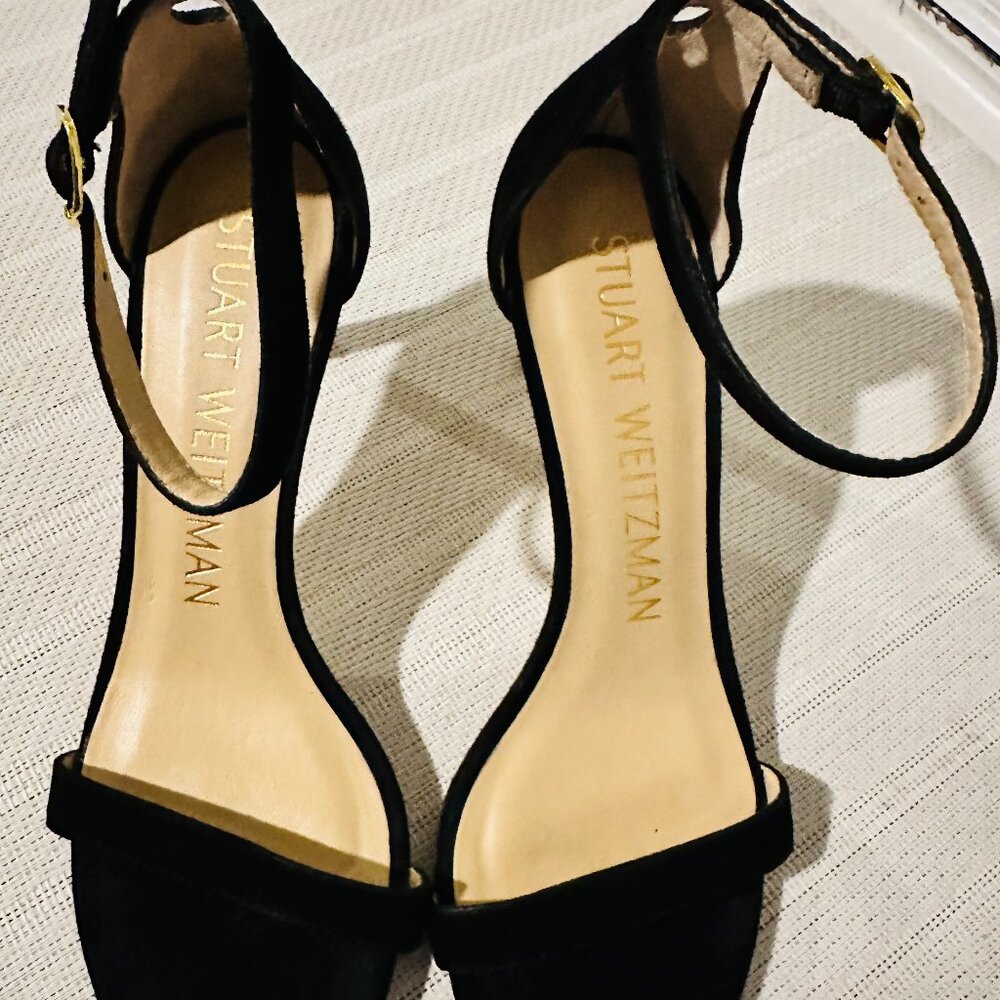 STUART WEITZMAN Size 6 Gorgeous Black Suede Sandals